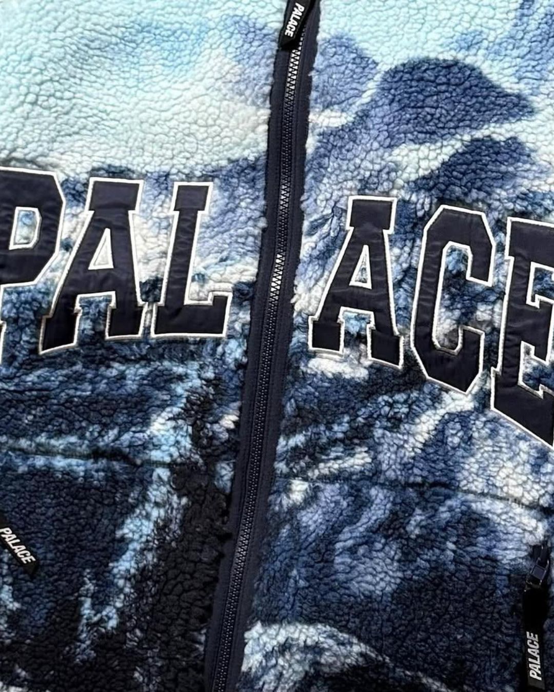 Palace Skateboards | Abbigliamento Streetwear in Edizione Limitata | ResellZone