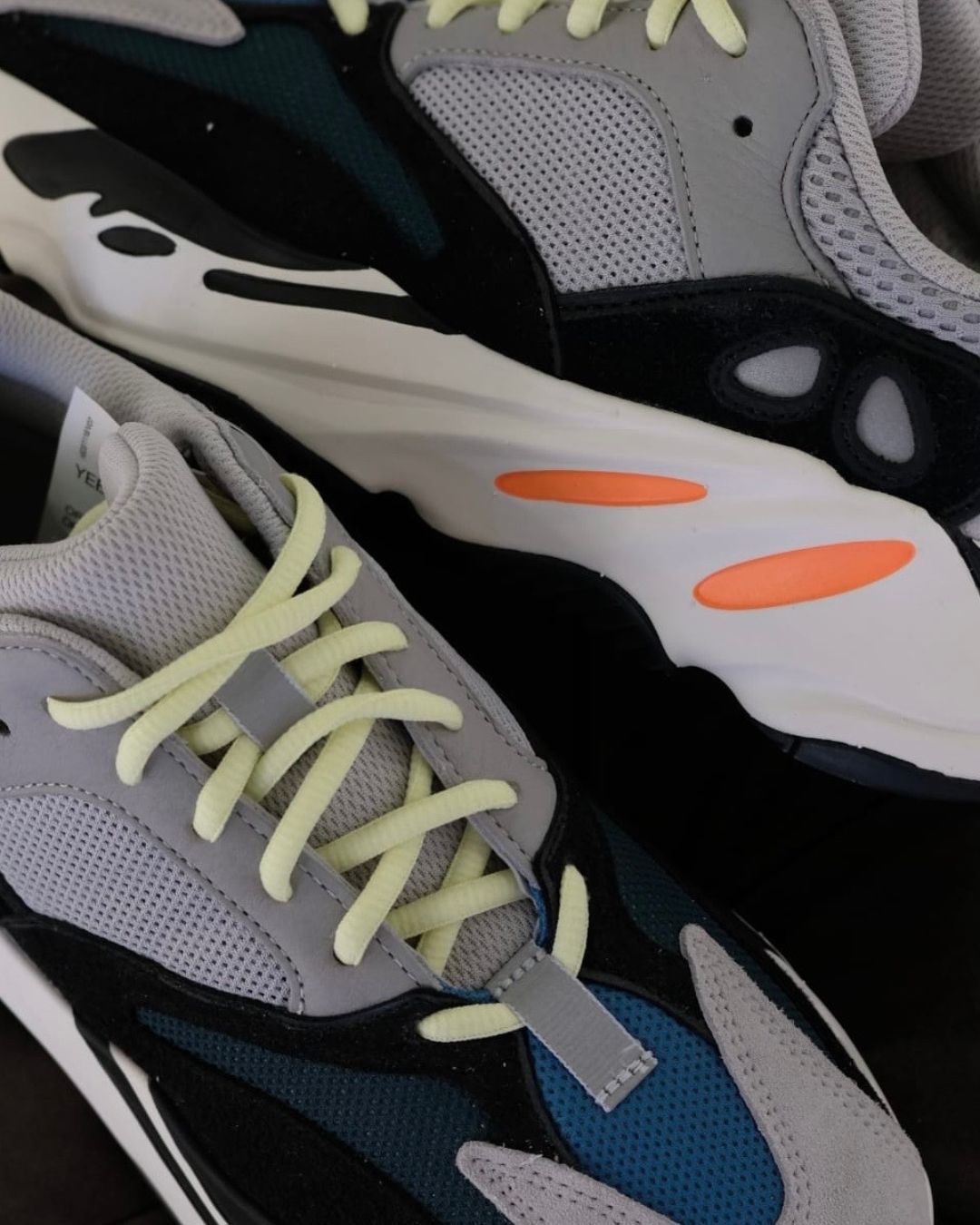 Adidas Yeezy 700 | Sneakers Yeezy per Uomo e Donna | ResellZone