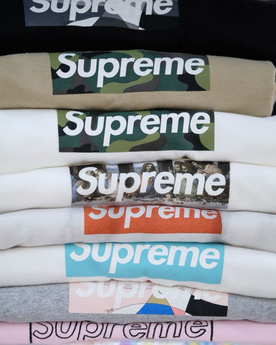 Supreme Streetwear | T-Shirt e Hoodie per Uomo e Donna | ResellZone
