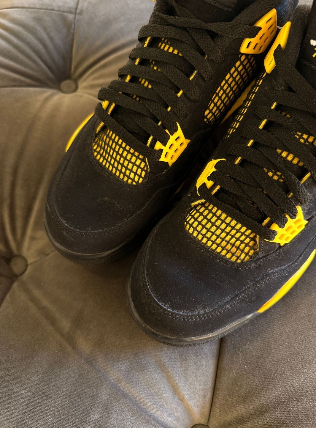 Air Jordan 4 Retro Thunder Yellow - Sneakers Usate | ResellZone
