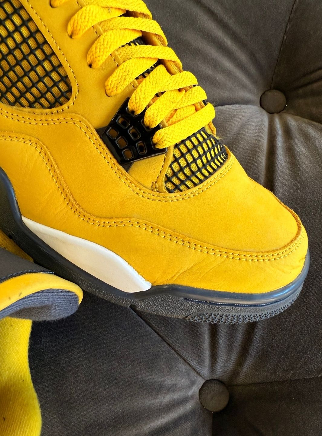 Air Jordan 4 Retro Lightning (2021) - Usato 9/10