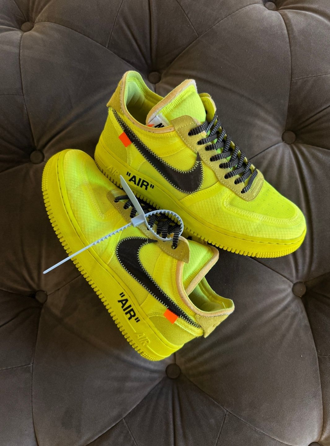Nike Air Force 1 Low Off-White Volt - Sneakers Usate | ResellZone