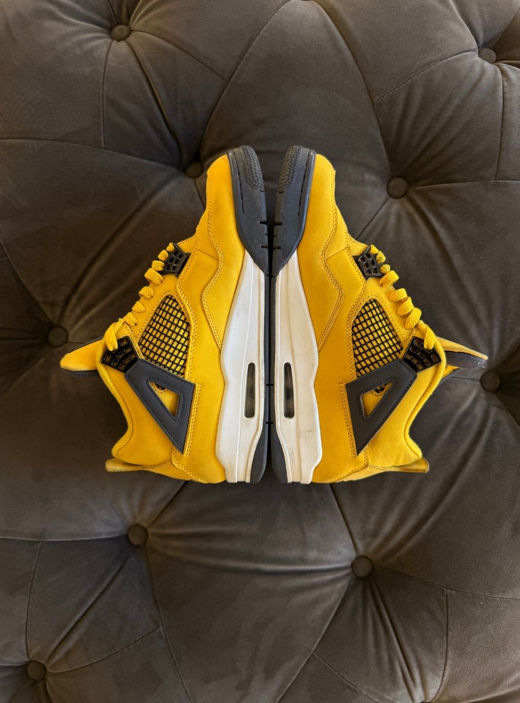 Air Jordan 4 Retro Lightning (2021) - Usato 8.5/10