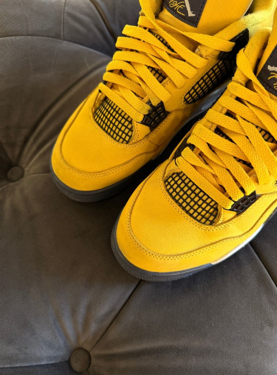 Air Jordan 4 Retro Lightning (2021) - Usato 8.5/10