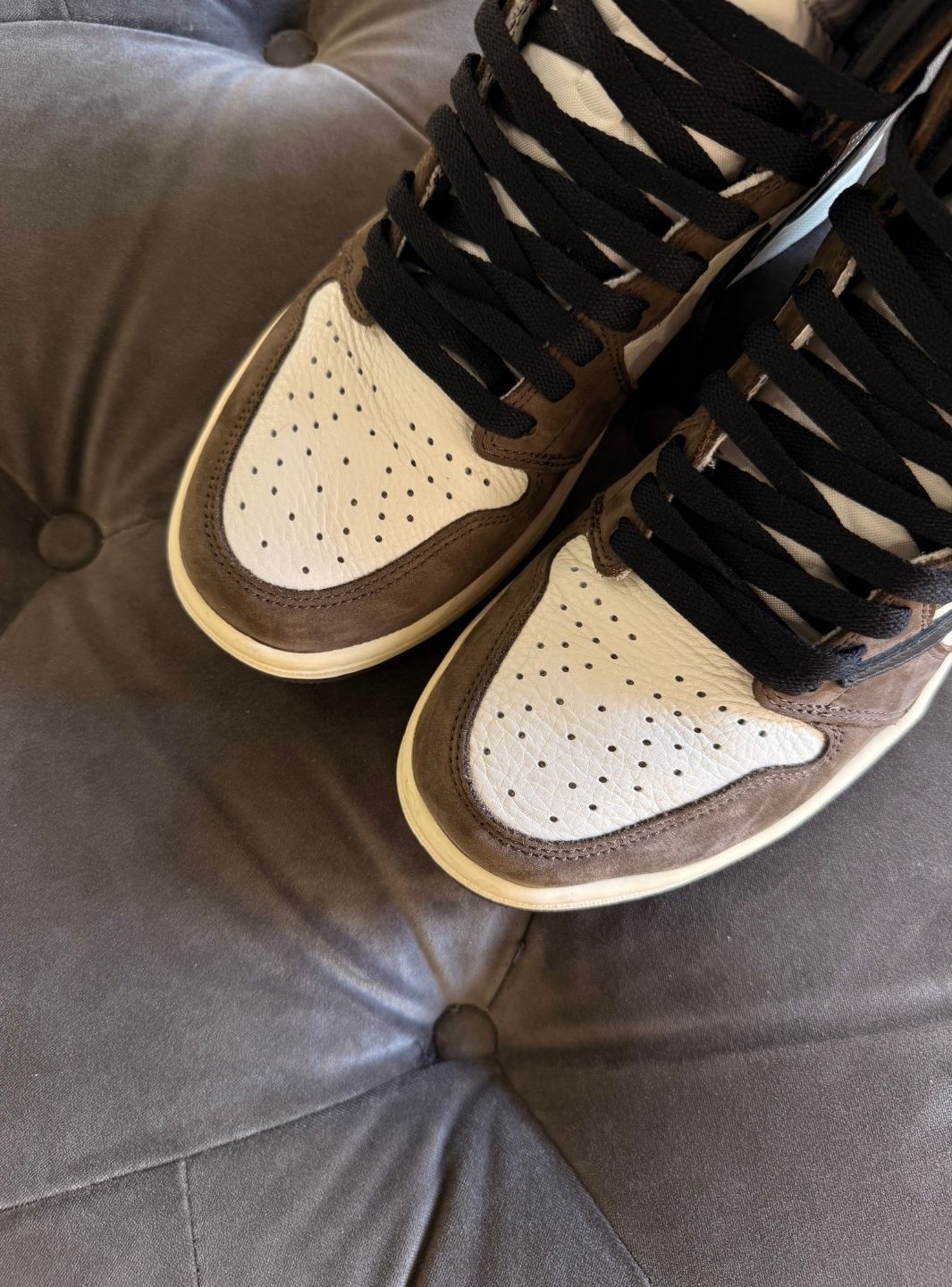 Air Jordan 1 Retro High OG SP Travis Scott Mocha - Sneakers Usate | ResellZone