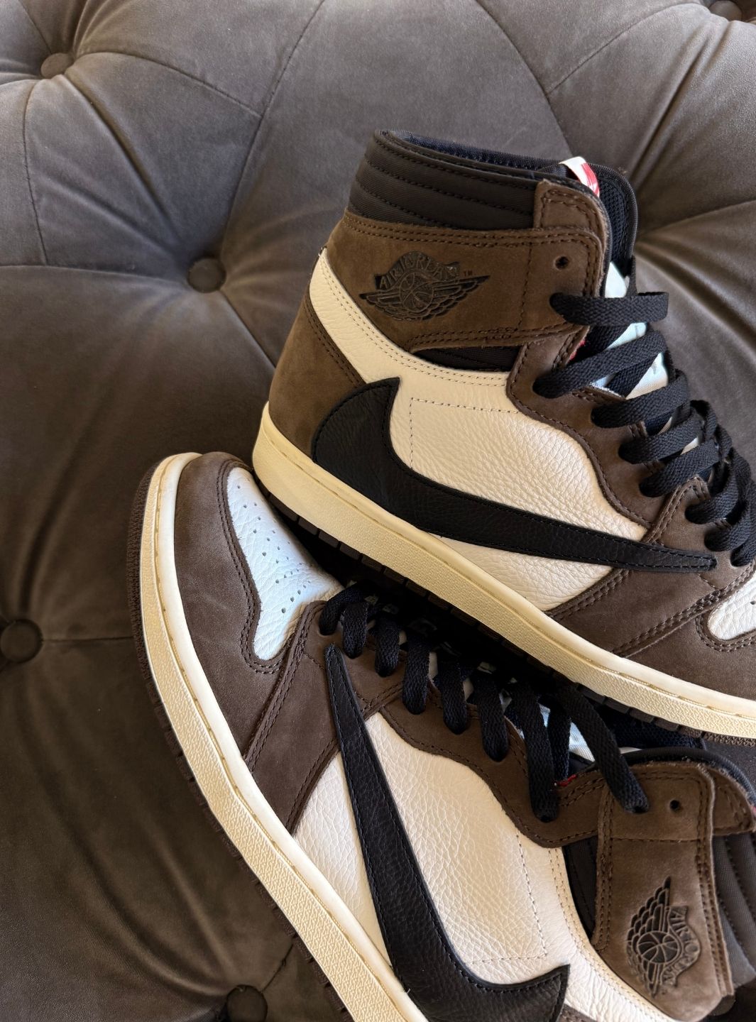 Air Jordan 1 Retro High OG SP Travis Scott Mocha - Sneakers Usate | ResellZone