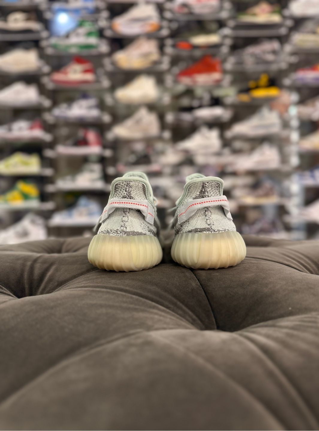 Adidas Yeezy Boost 350 V2 Blue Tint - Sneakers Usate | ResellZone
