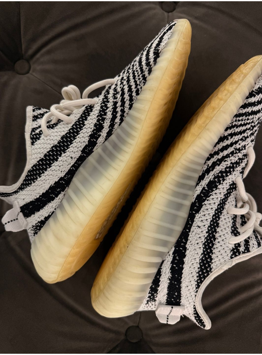 Adidas Yeezy Boost 350 V2 Zebra - Sneakers Usate | ResellZone