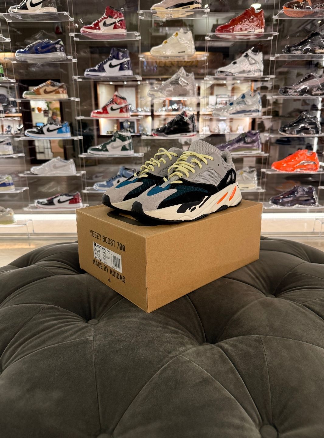 Adidas Yeezy Boost 700 Wave Runner - Sneakers Usate | ResellZone