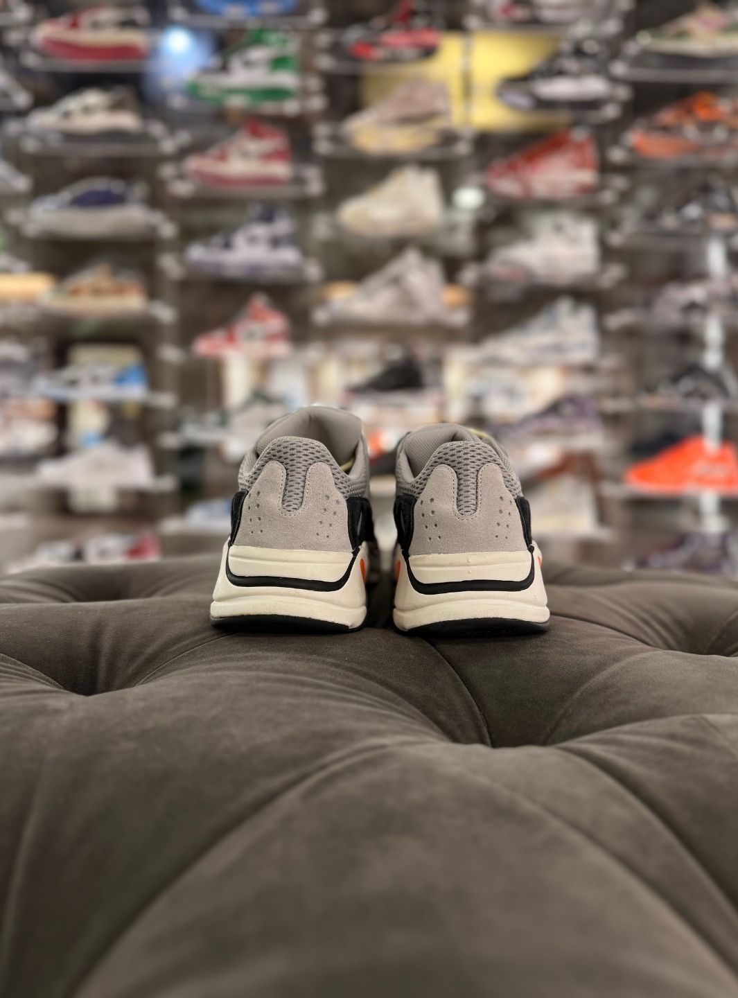 Adidas Yeezy Boost 700 Wave Runner - Sneakers Usate | ResellZone