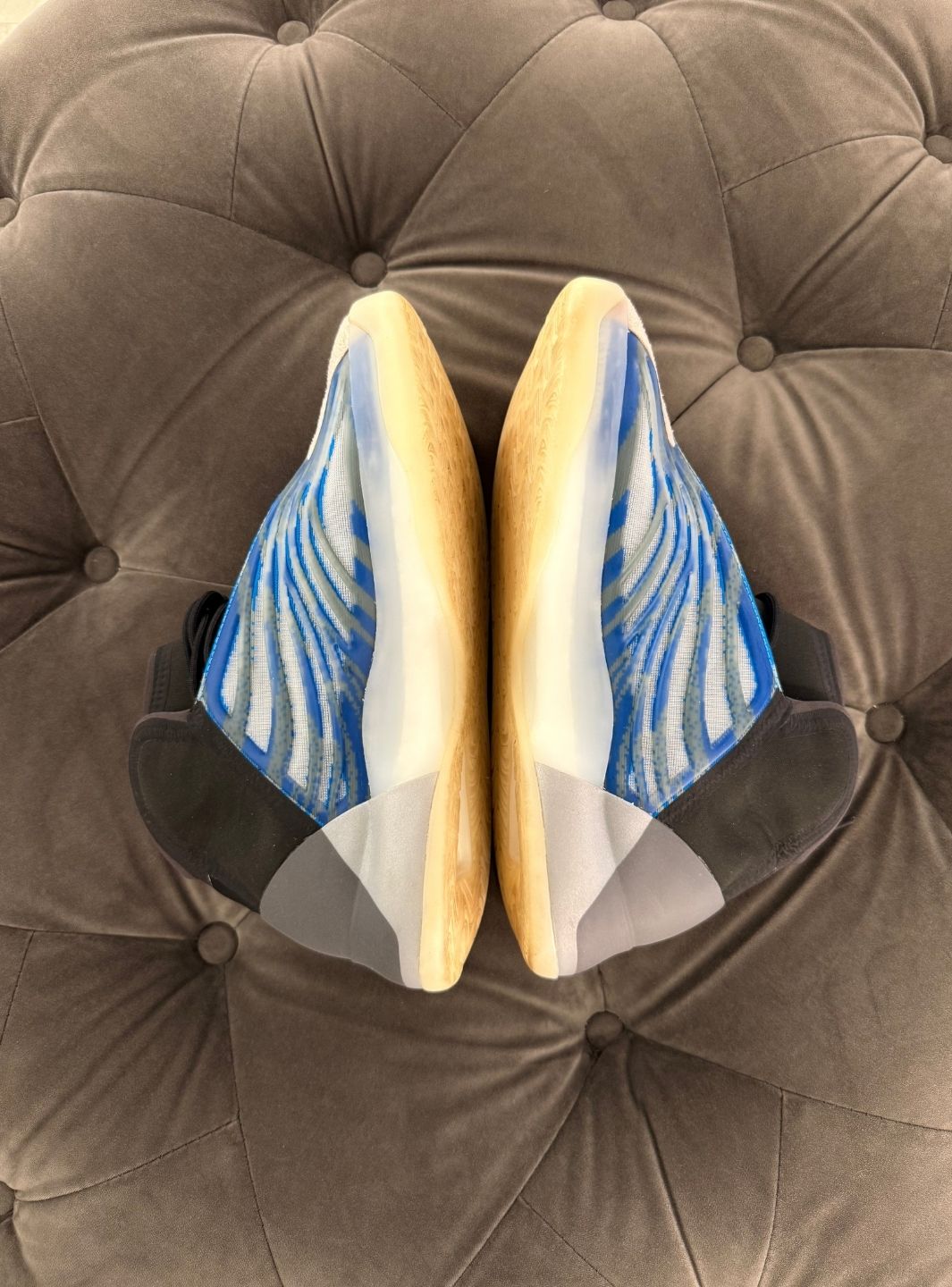 Adidas Yeezy QNTM Frozen Blue - Sneakers Usate | ResellZone