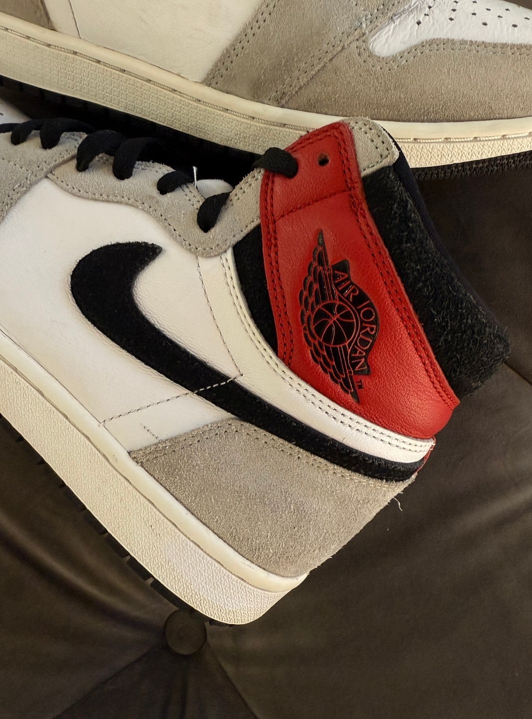Air Jordan 1 Retro High Light Smoke Grey - Sneakers Usate | ResellZone