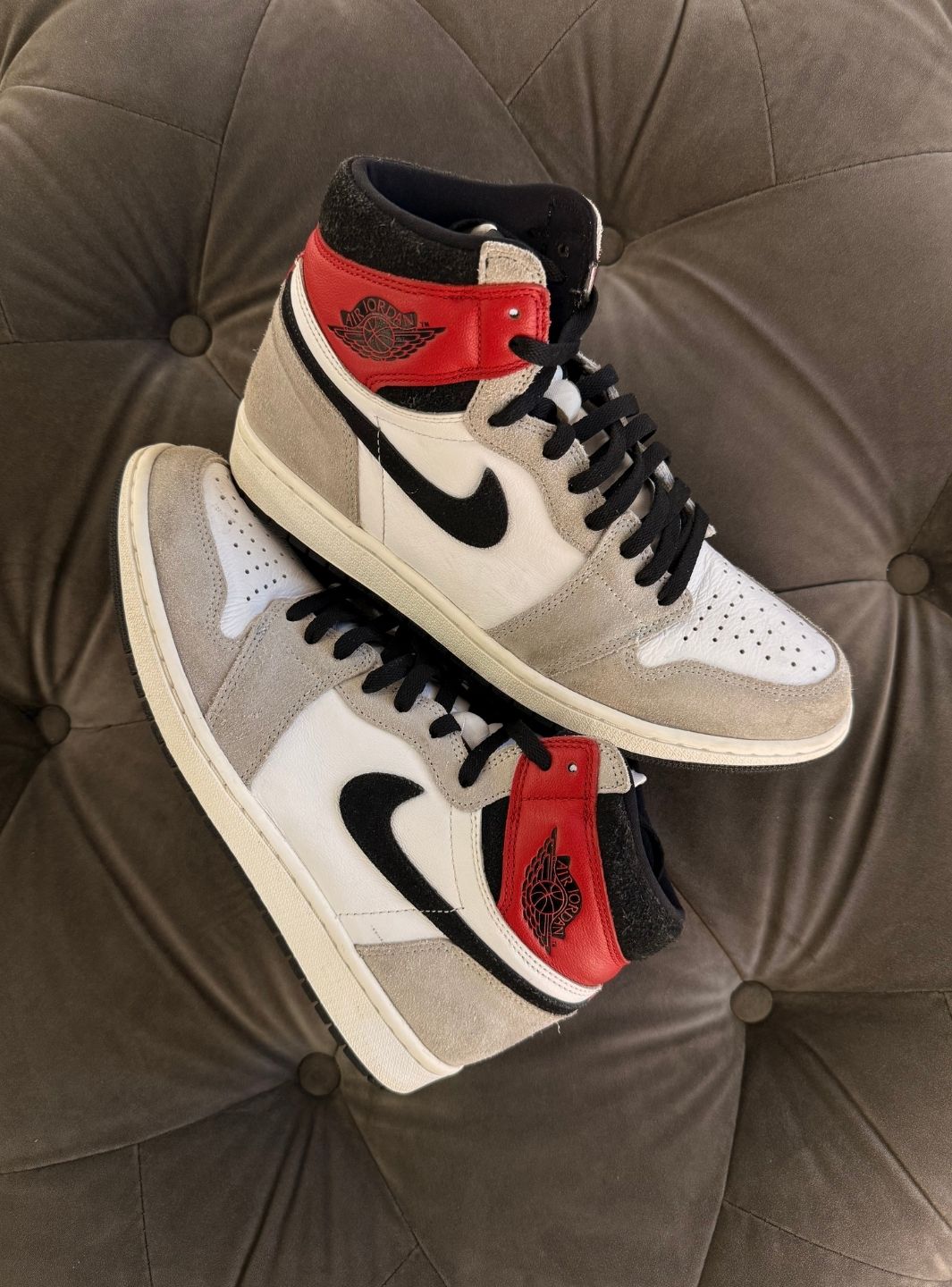 Air Jordan 1 Retro High Light Smoke Grey - Sneakers Usate | ResellZone