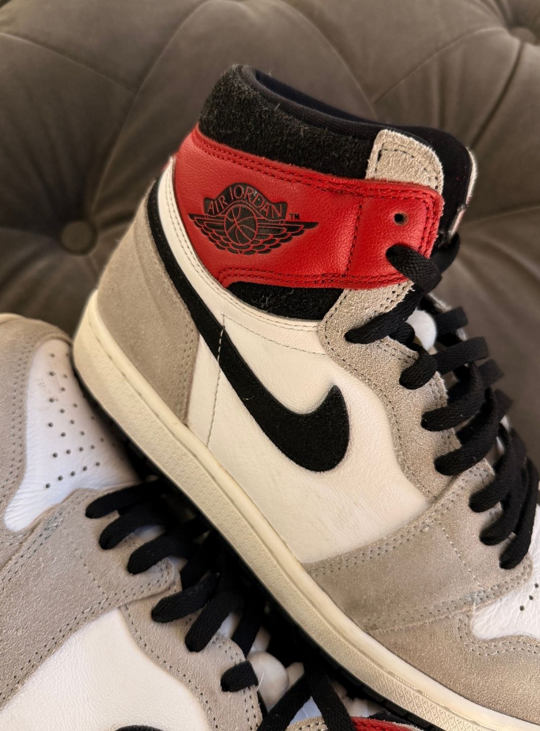 Air Jordan 1 Retro High Light Smoke Grey - Sneakers Usate | ResellZone