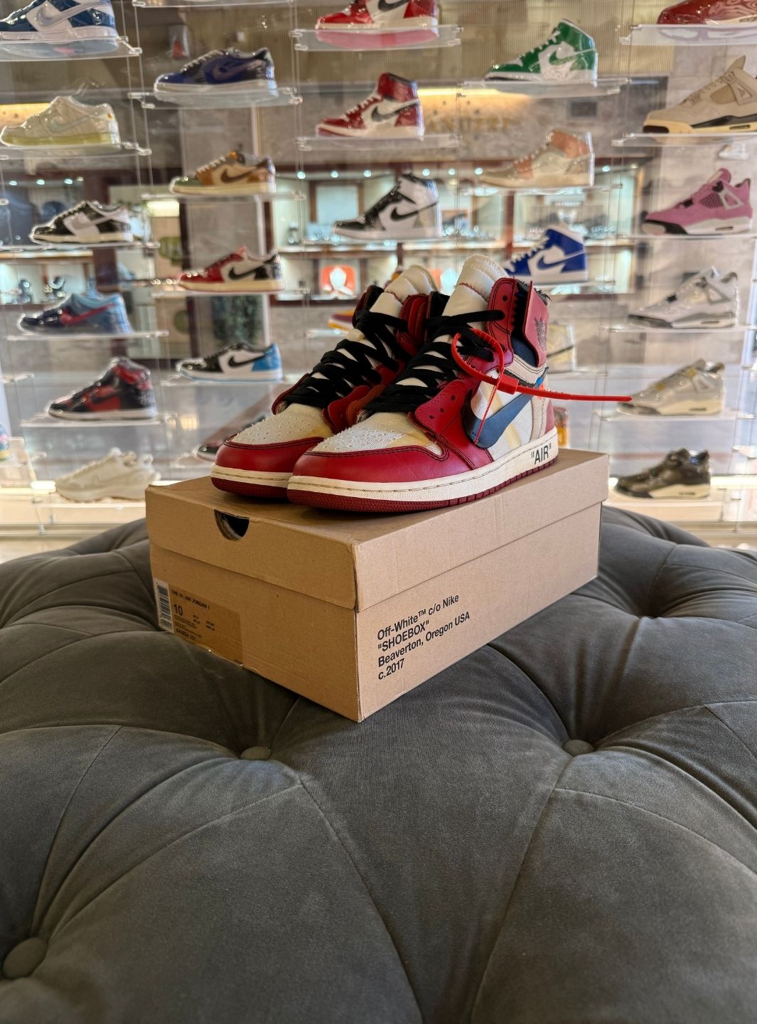 Air Jordan 1 Retro High Off-White Chicago - Sneakers Usate | ResellZone
