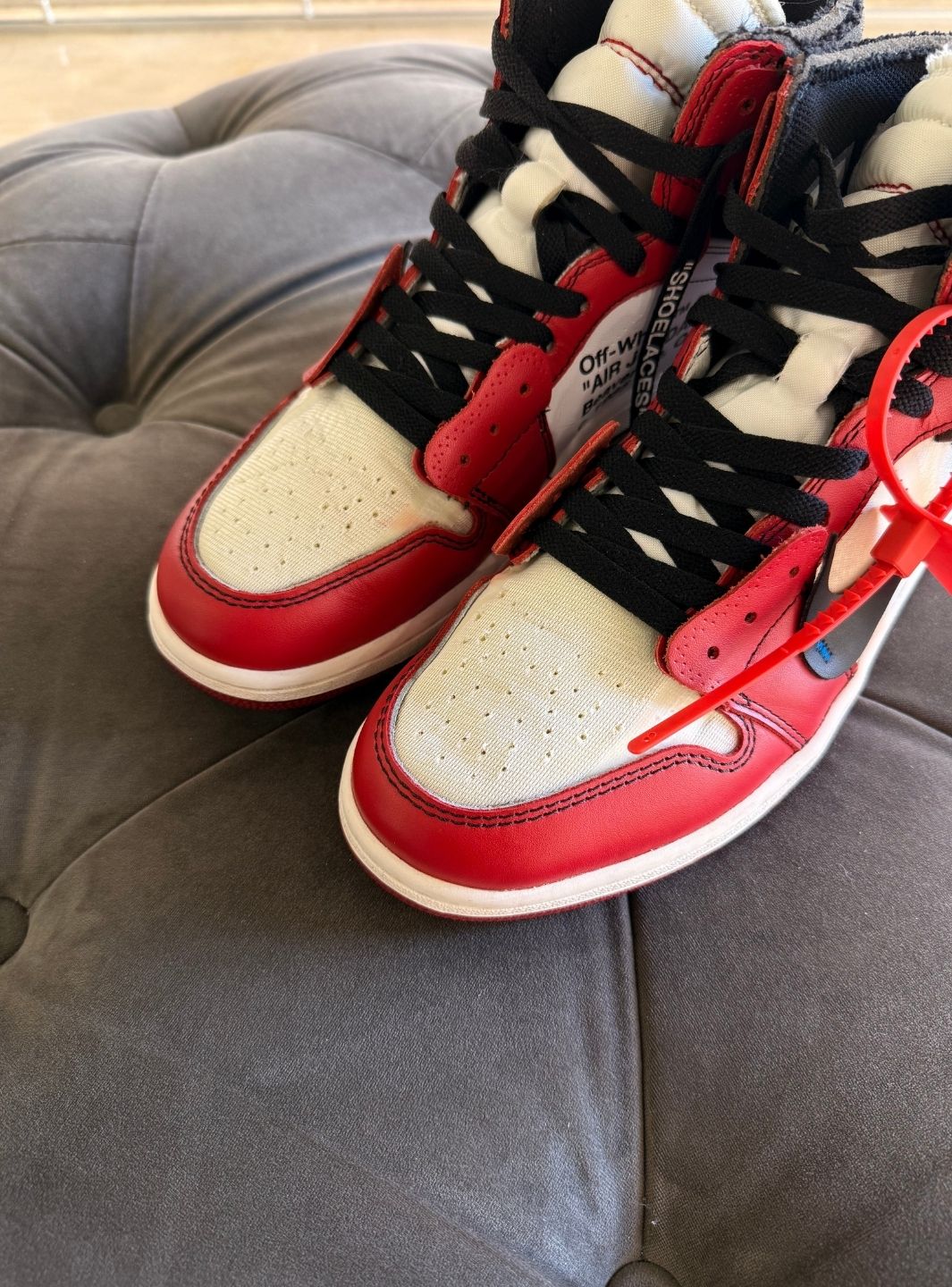 Air Jordan 1 Retro High Off-White Chicago - Sneakers Usate | ResellZone