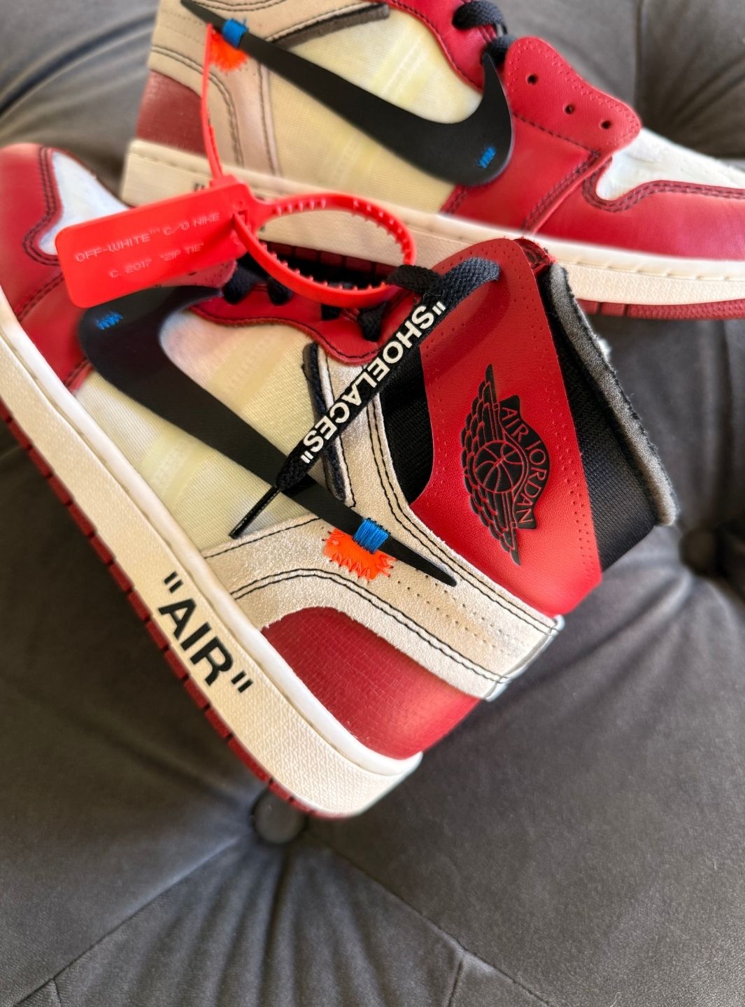 Air Jordan 1 Retro High Off-White Chicago - Sneakers Usate | ResellZone