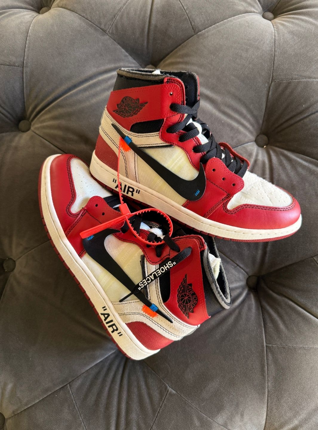 Air Jordan 1 Retro High Off-White Chicago - Sneakers Usate | ResellZone