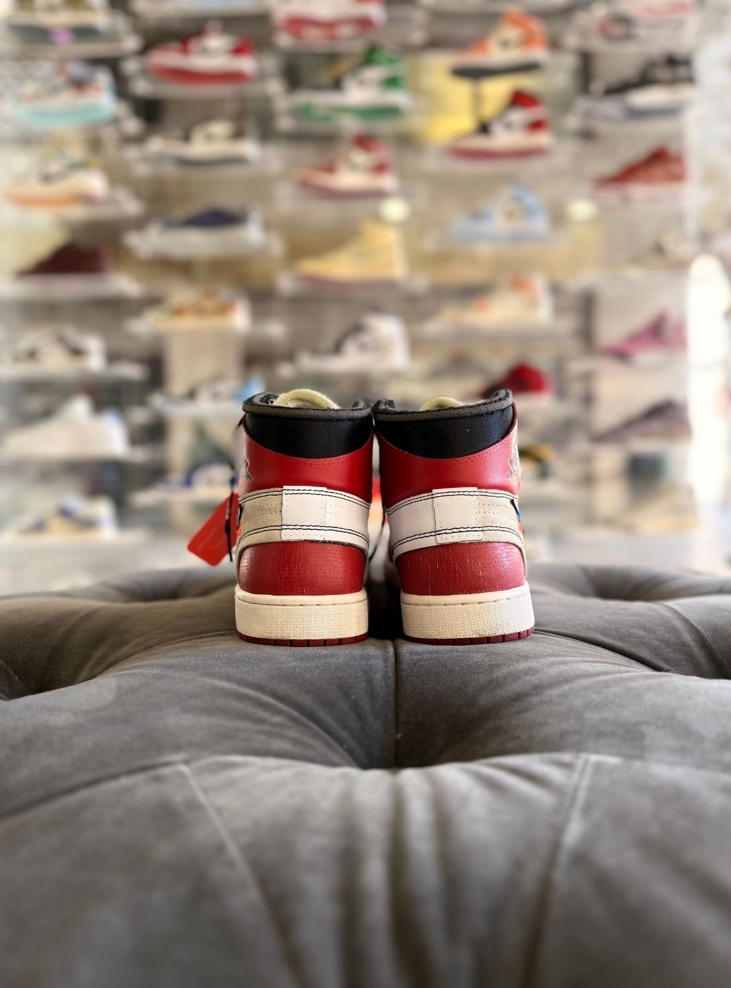 Air Jordan 1 Retro High Off-White Chicago - Sneakers Usate | ResellZone