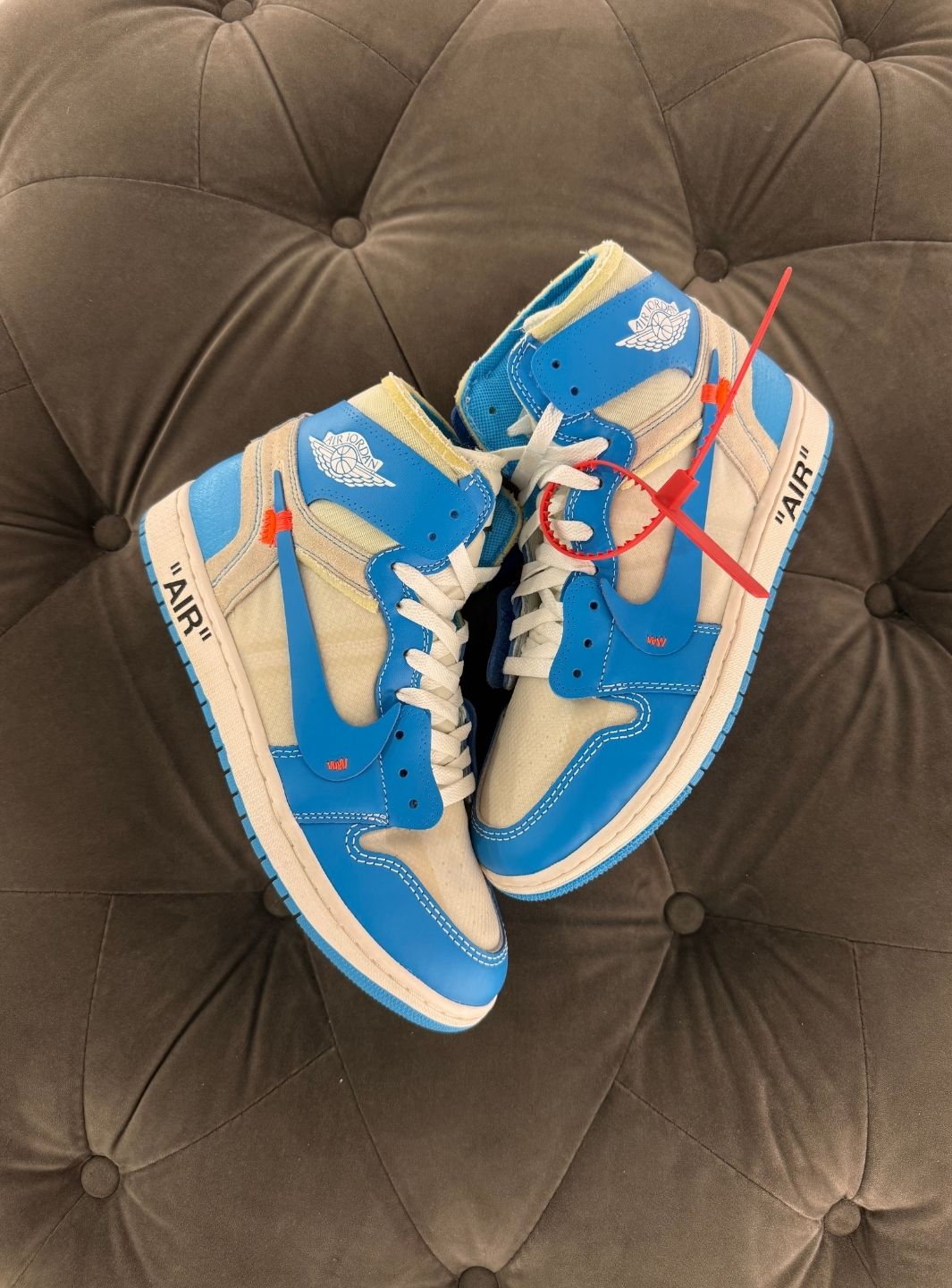 Air Jordan 1 Retro High Off-White University Blue - Sneakers Usate | ResellZone