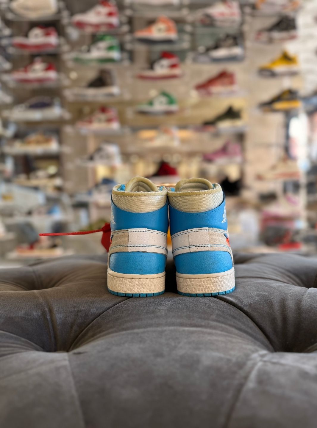 Air Jordan 1 Retro High Off-White University Blue - Sneakers Usate | ResellZone
