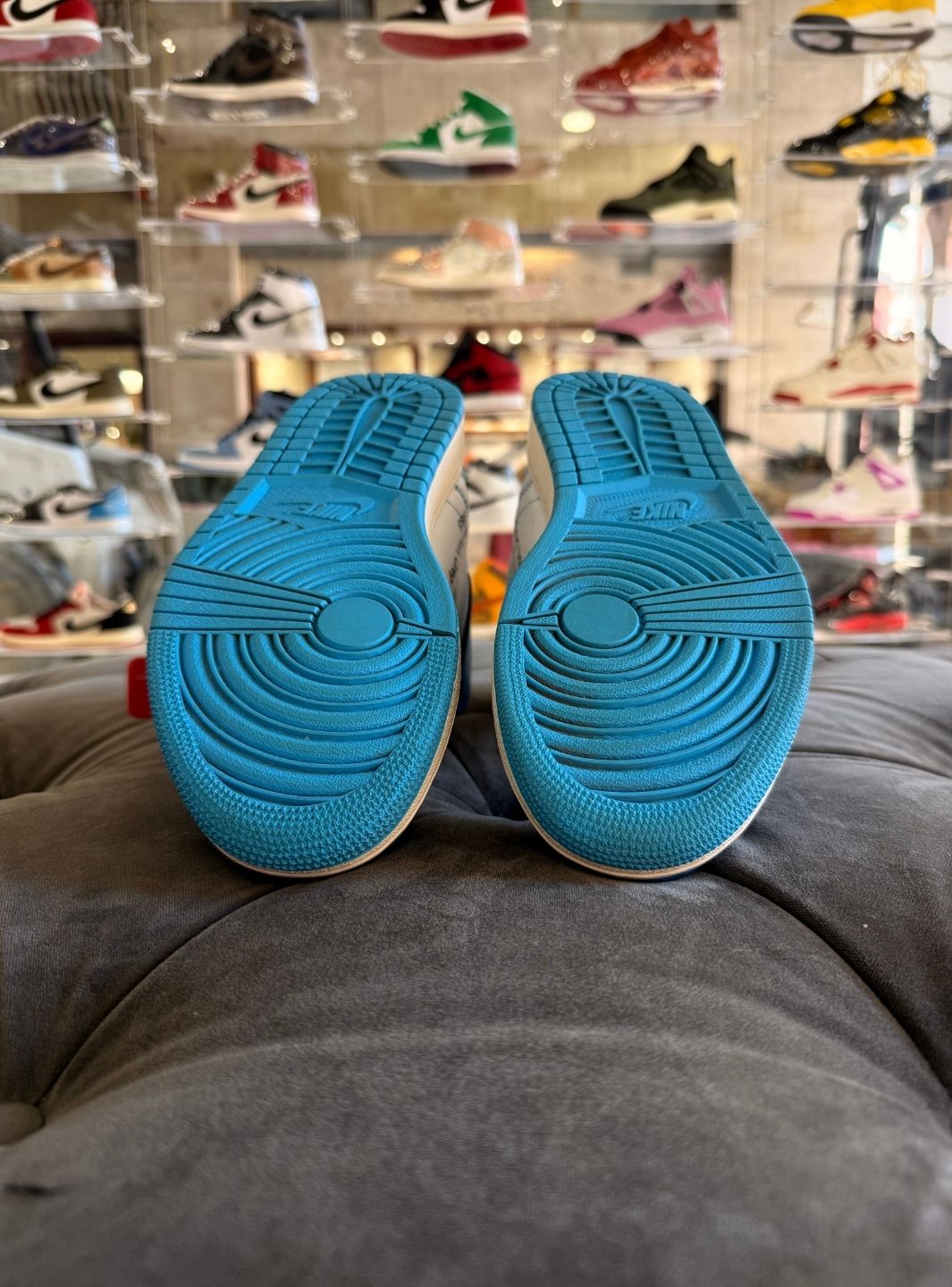 Air Jordan 1 Retro High Off-White University Blue - Sneakers Usate | ResellZone
