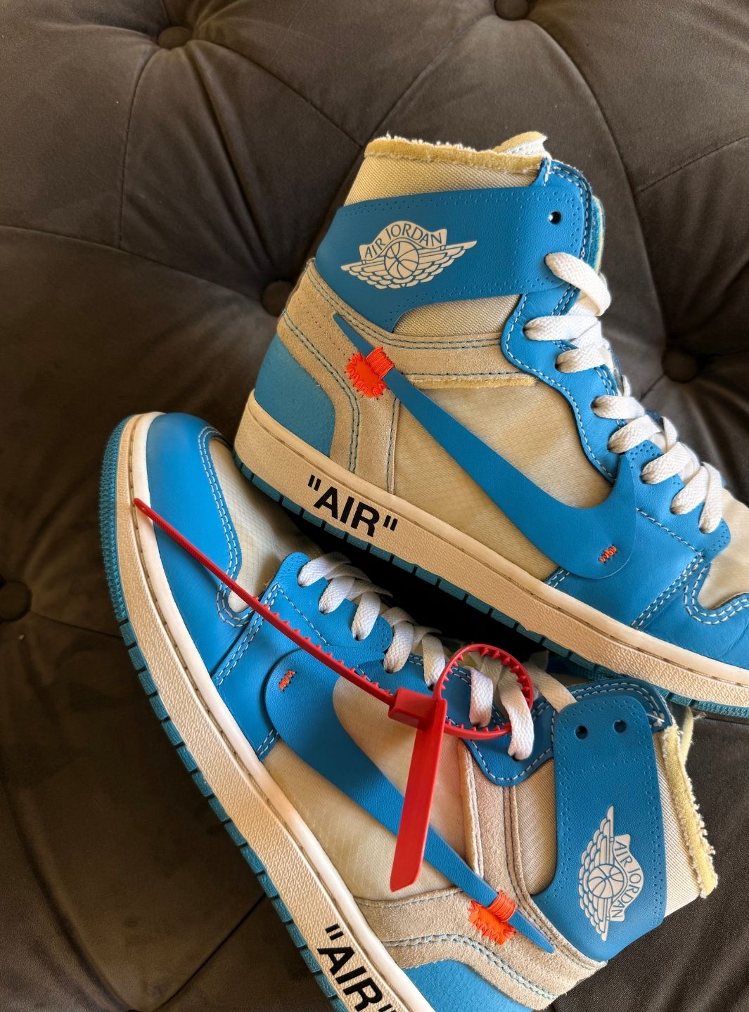 Air Jordan 1 Retro High Off-White University Blue - Sneakers Usate | ResellZone