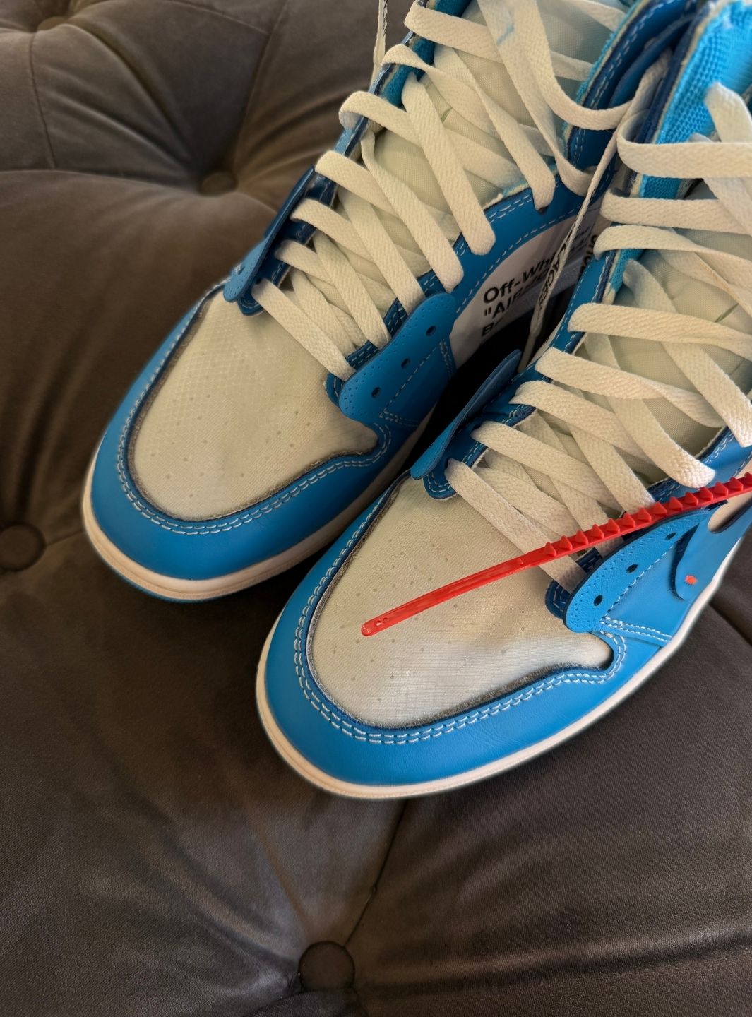 Air Jordan 1 Retro High Off-White University Blue - Sneakers Usate | ResellZone