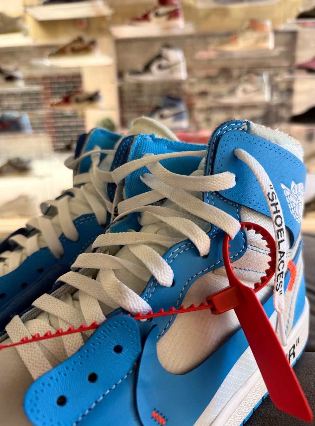 Air Jordan 1 Retro High Off-White University Blue - Sneakers Usate | ResellZone