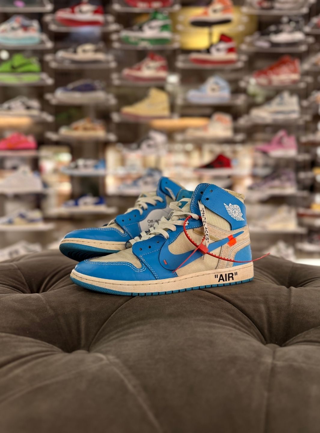 Air Jordan 1 Retro High Off-White University Blue - Sneakers Usate | ResellZone