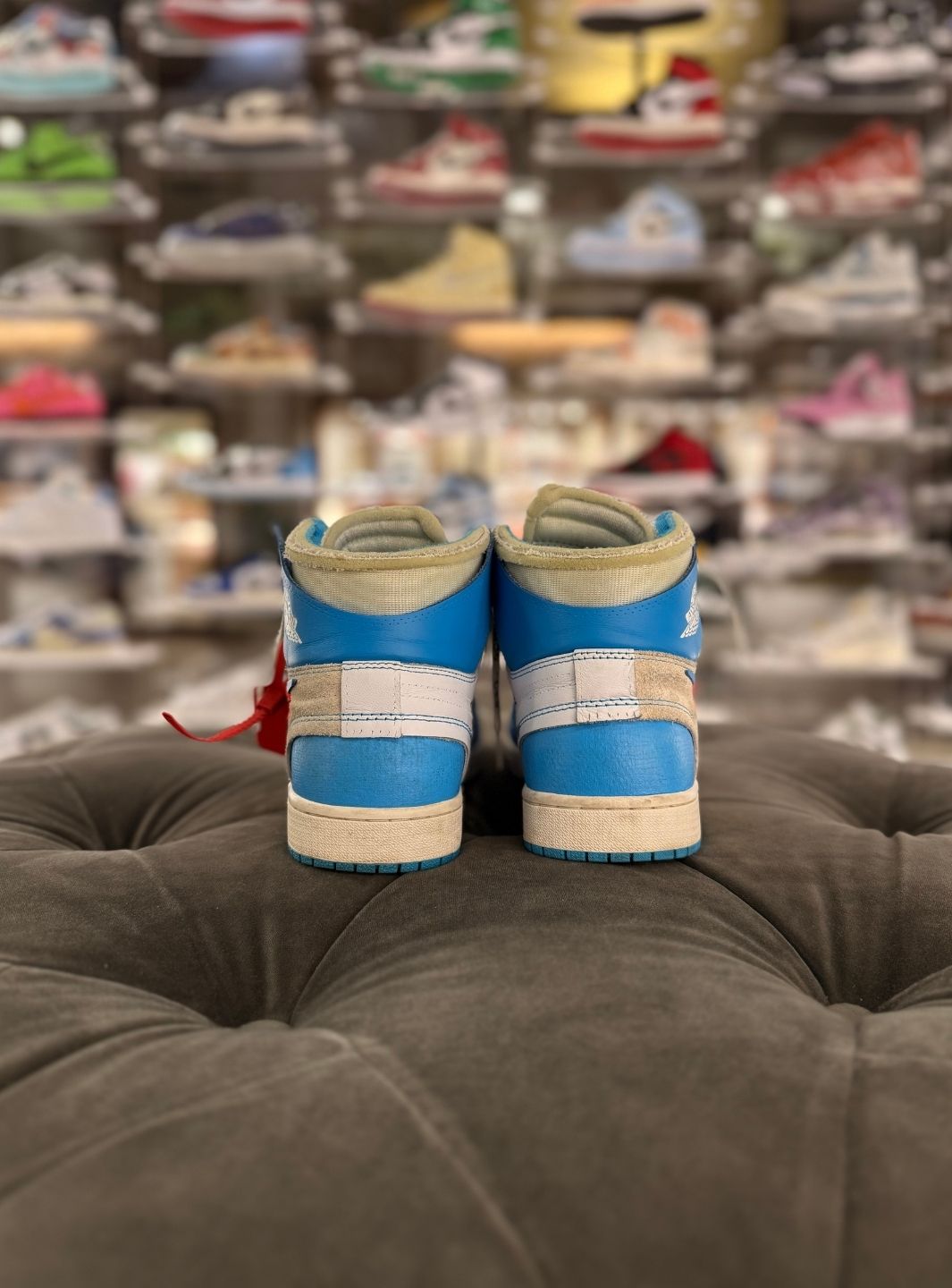 Air Jordan 1 Retro High Off-White University Blue - Sneakers Usate | ResellZone