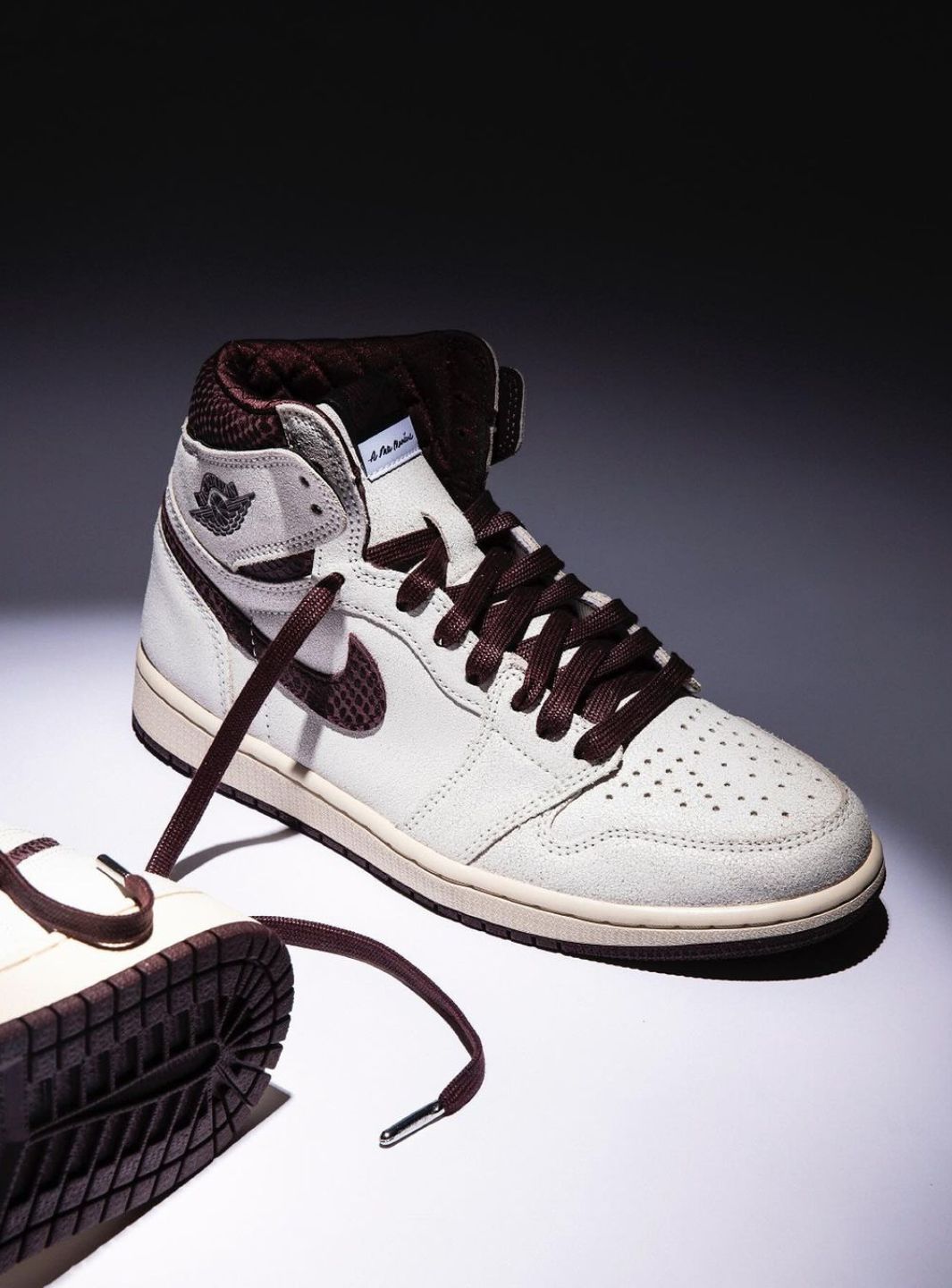 Air Jordan 1 Retro High OG A Ma Maniére - DO7097-100 | ResellZone