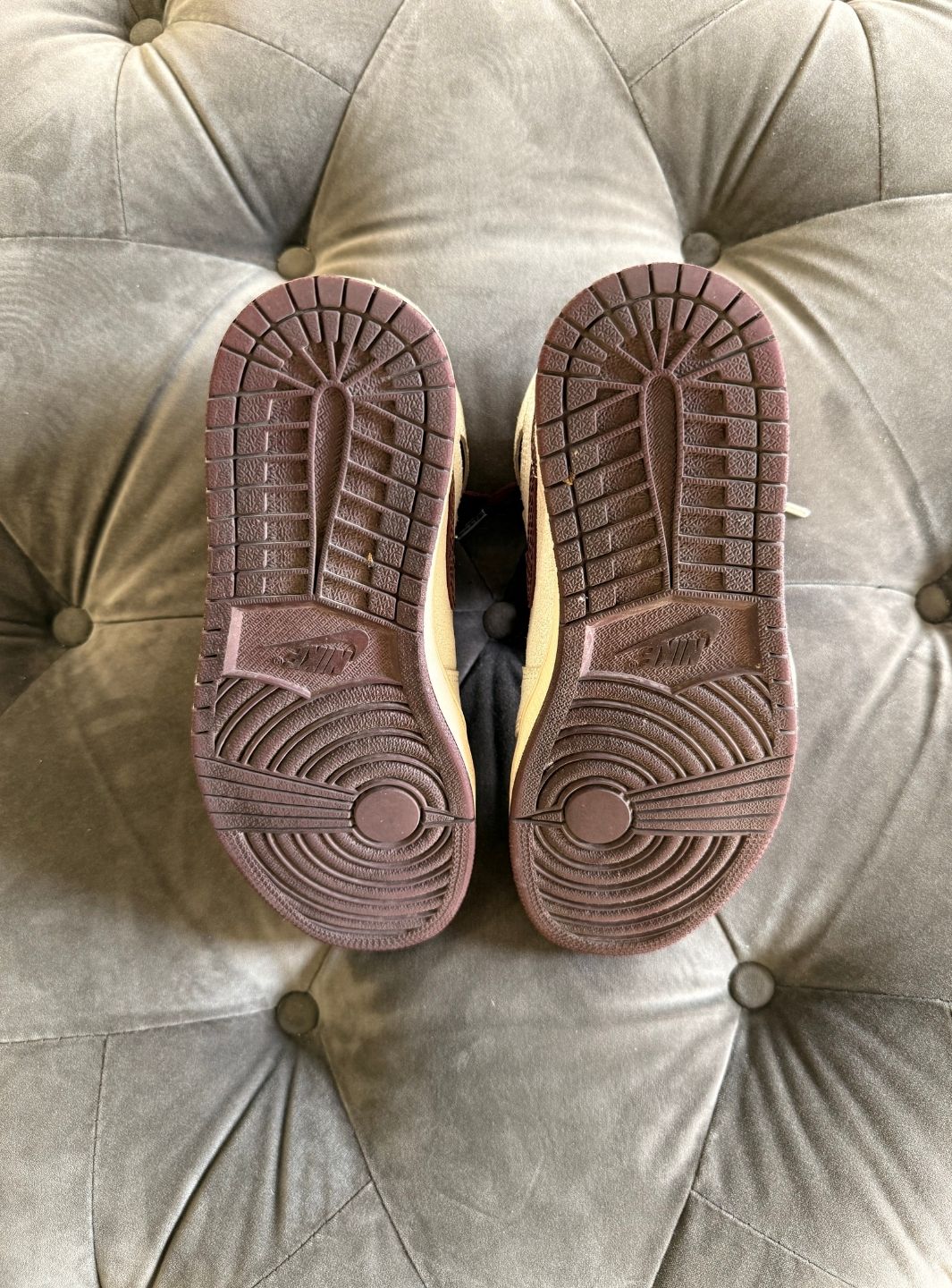 Air Jordan 1 Retro High OG A Ma Maniére - Sneakers Usate | ResellZone