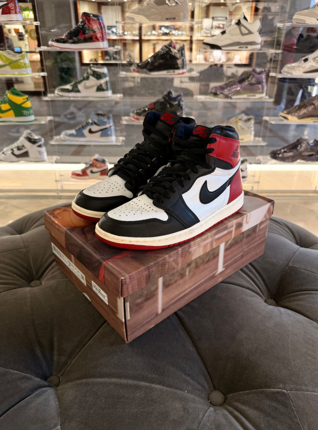 Air Jordan 1 Retro High OG Black Toe Reimagined - Sneakers Usate | ResellZone