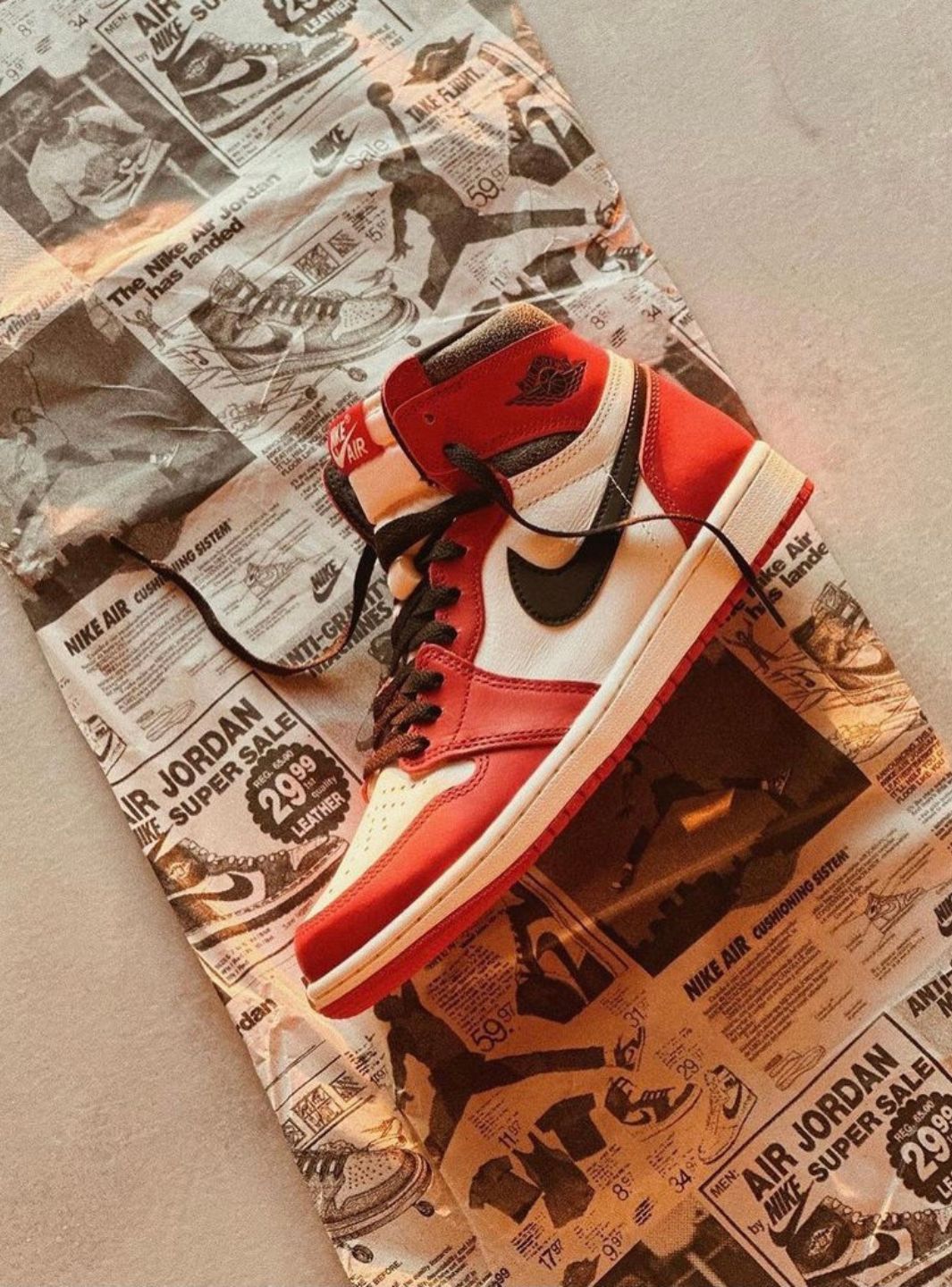 Air Jordan 1 Retro High OG Chicago Lost And Found - DZ5485-612 | ResellZone