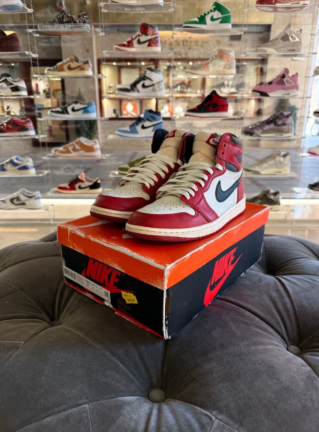 Air Jordan 1 Retro High OG Chicago Lost and Found - Sneakers Usate | ResellZone