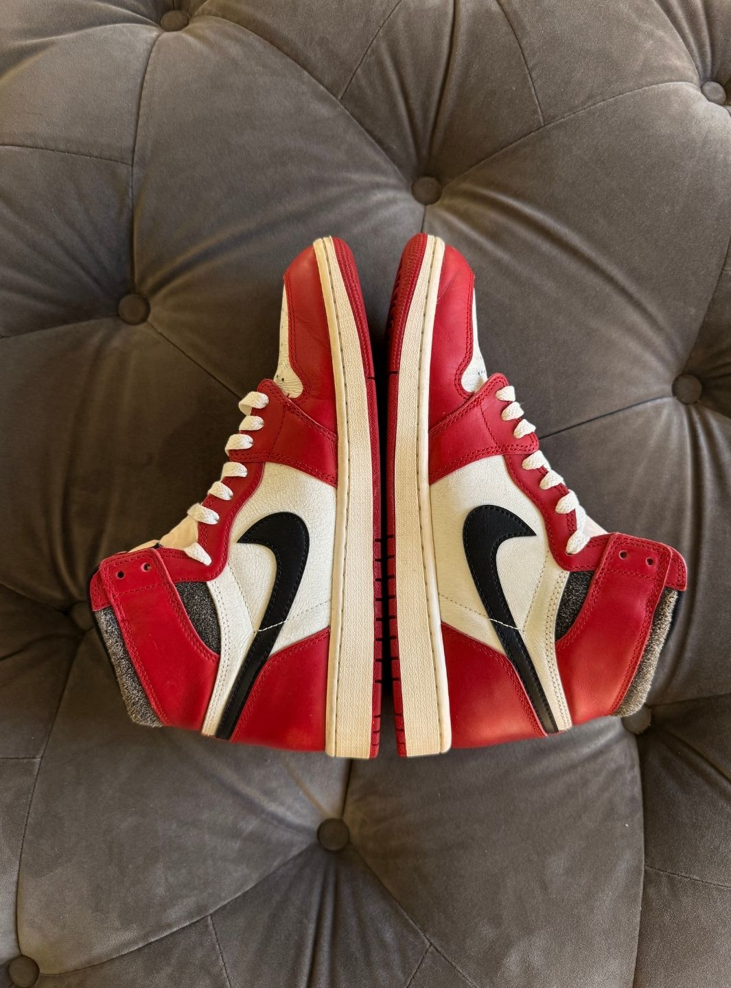 Air Jordan 1 Retro High OG Chicago Lost and Found - Sneakers Usate | ResellZone