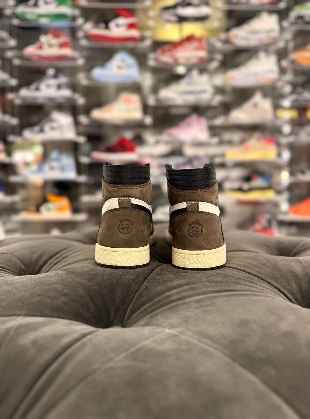 Air Jordan 1 Retro High OG SP Travis Scott Mocha - Sneakers Usate | ResellZone