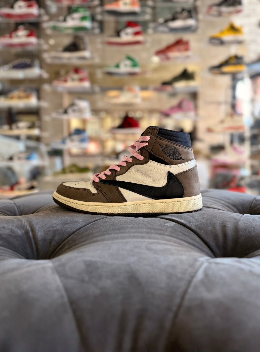 Air Jordan 1 Retro High OG SP Travis Scott Mocha - Sneakers Usate | ResellZone