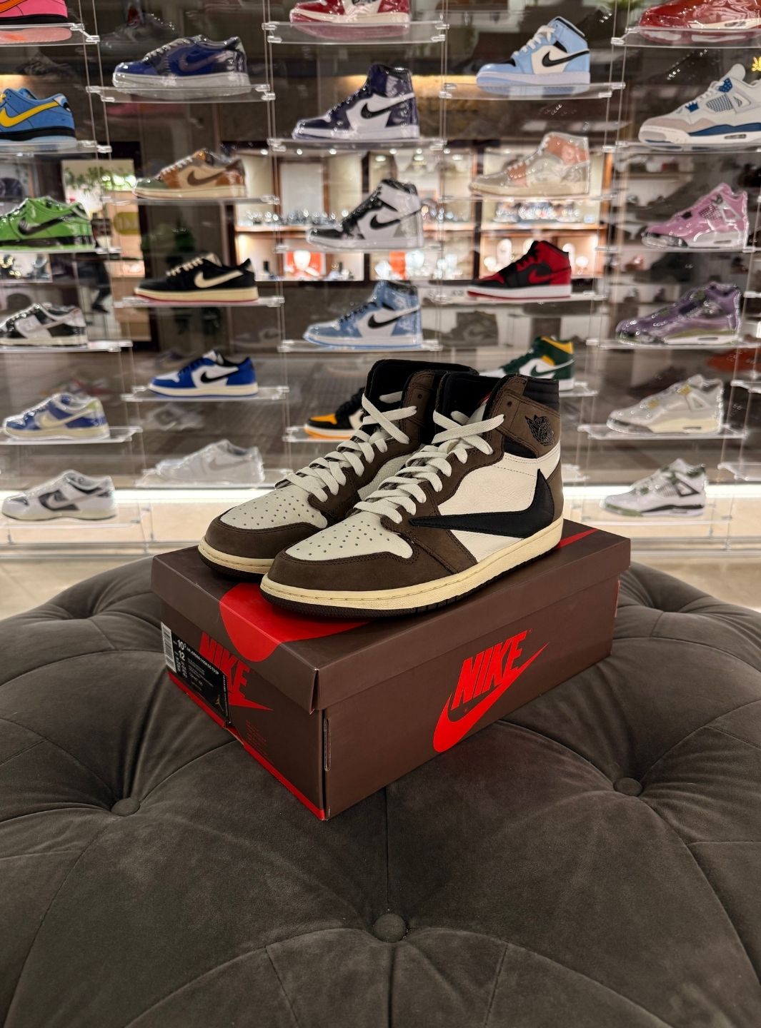 Air Jordan 1 Retro High OG SP Travis Scott Mocha - Sneakers Usate | ResellZone
