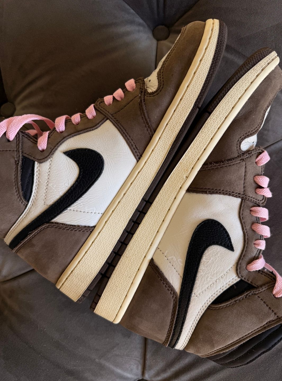 Air Jordan 1 Retro High OG SP Travis Scott Mocha - Sneakers Usate | ResellZone