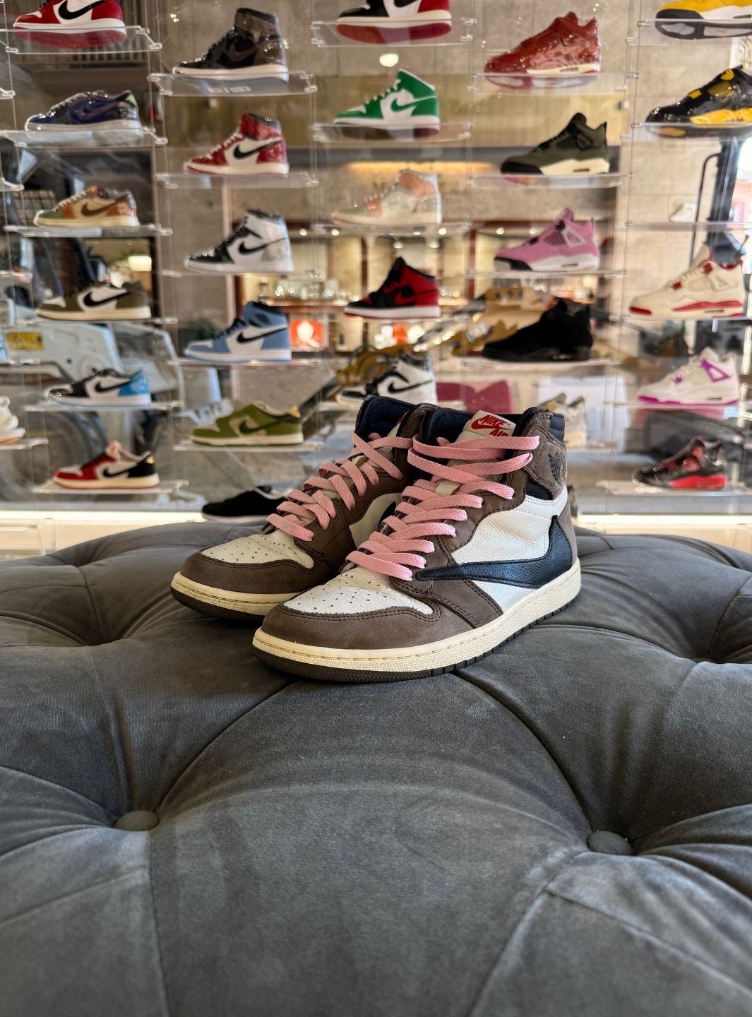 Air Jordan 1 Retro High OG SP Travis Scott Mocha - Sneakers Usate | ResellZone