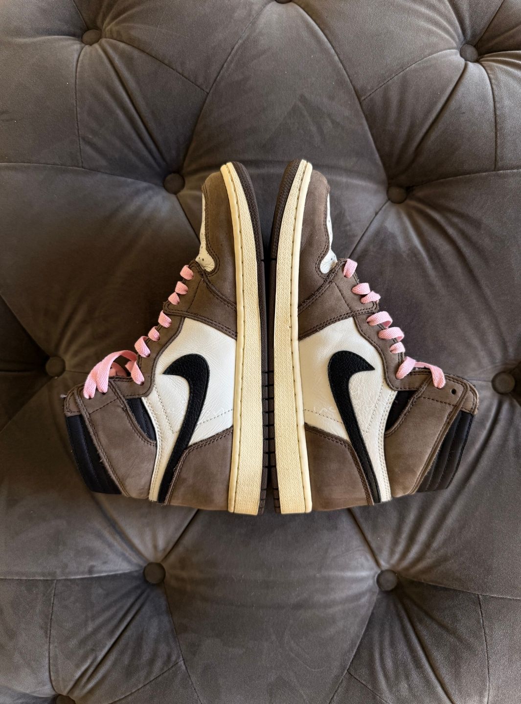 Air Jordan 1 Retro High OG SP Travis Scott Mocha - Sneakers Usate | ResellZone