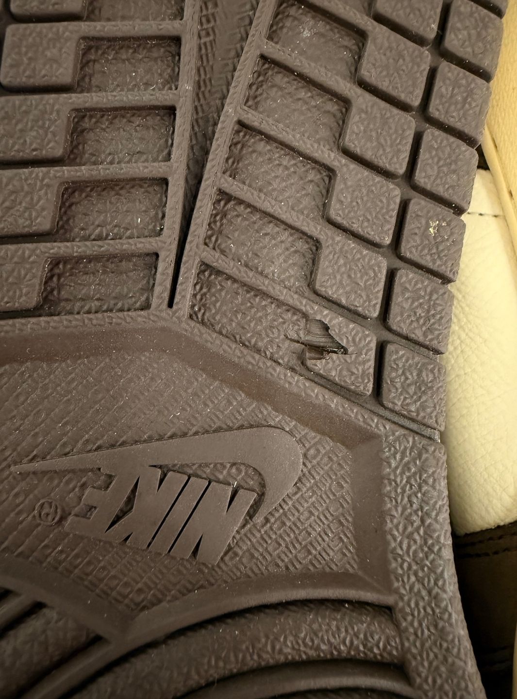 Air Jordan 1 Retro High OG SP Travis Scott Mocha - Sneakers Usate | ResellZone