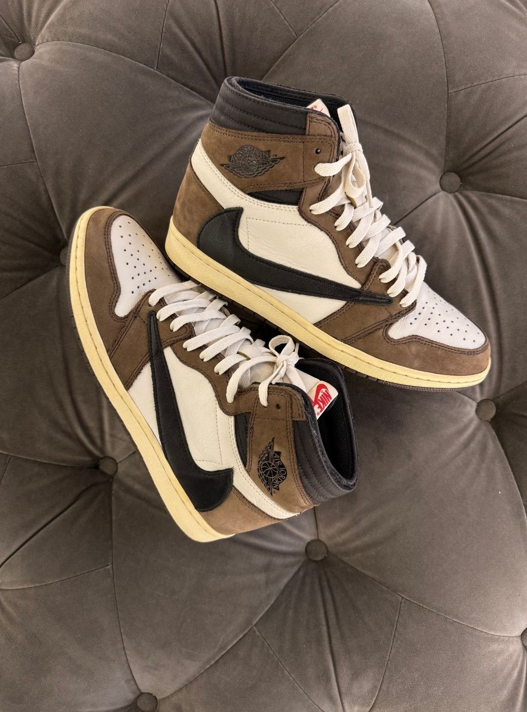 Air Jordan 1 Retro High OG SP Travis Scott Mocha - Sneakers Usate | ResellZone