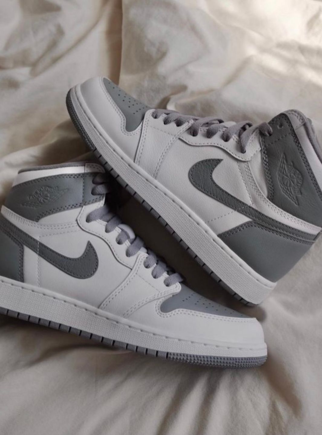 Air Jordan 1 Retro High OG Stealth - 555088-037 | ResellZone