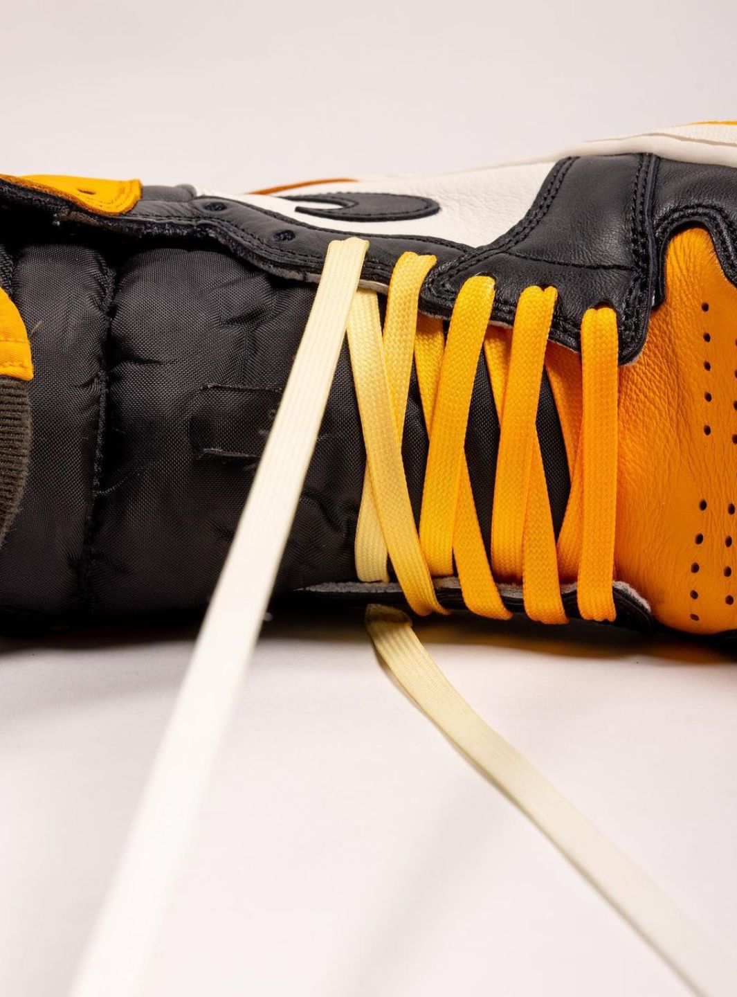 Air Jordan 1 Retro High OG Taxi - 555088-711 | ResellZone