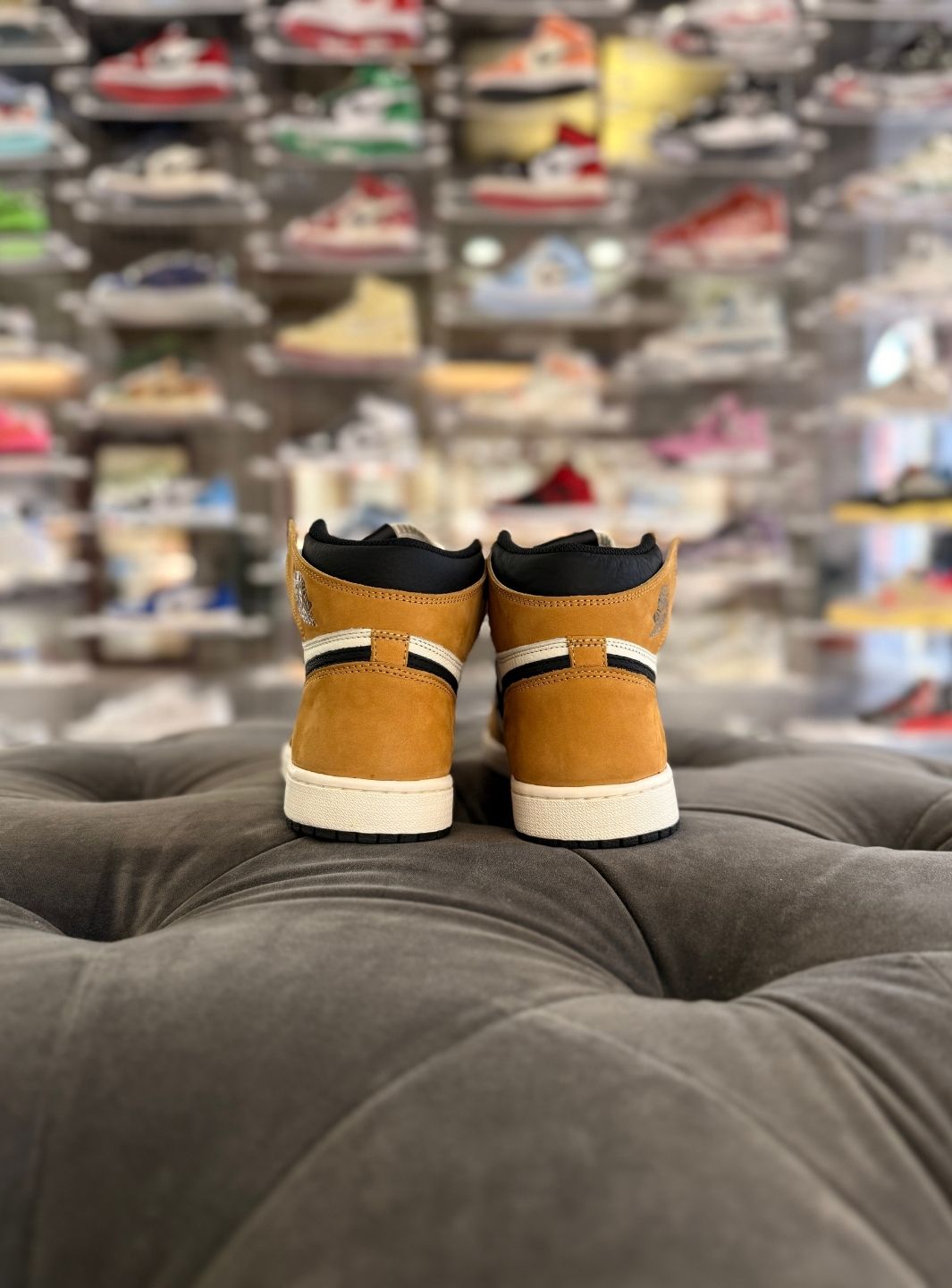 Air Jordan 1 Retro High Rookie of the Year - Sneakers Usate | ResellZone