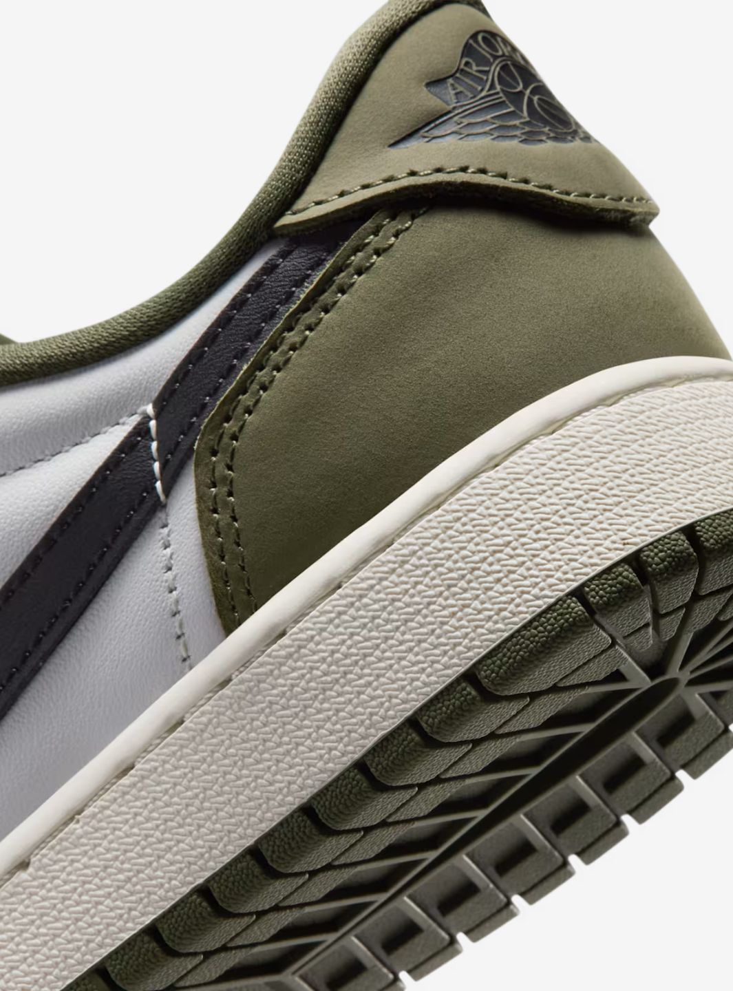 Air Jordan 1 Retro Low OG Medium Olive (GS) - HQ6999-200 | ResellZone