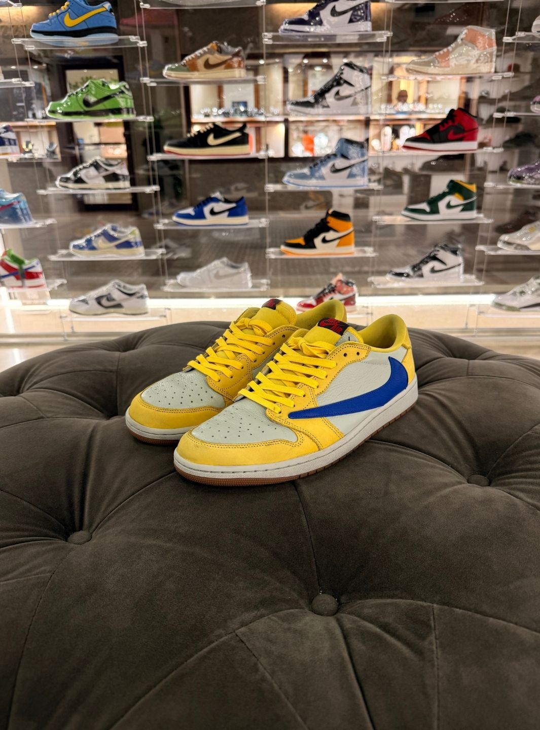 Air Jordan 1 Retro Low OG SP Travis Scott Canary - Sneakers Usate | ResellZone